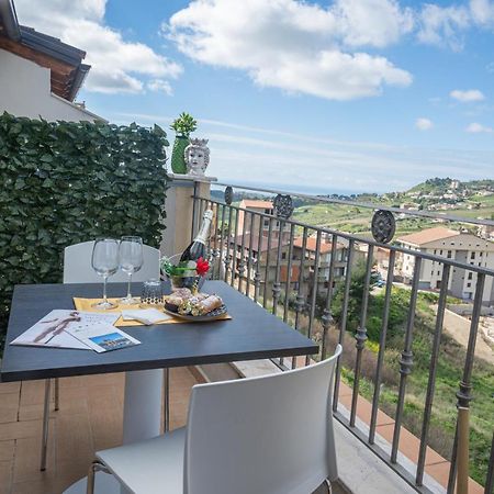 Il Moro - Agrigento Rooms 法瓦拉 外观 照片